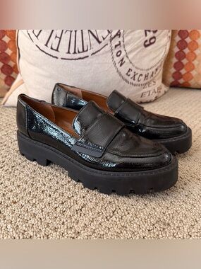 Franco Sarto Woman’s Cassandra Black Pebbled Patent Lug Sole Loafers Size 7M